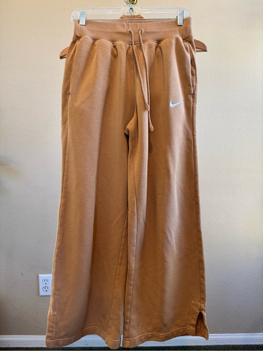 Nike Style Fleece High Rise Wide Pants - Small